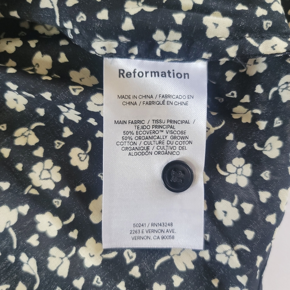 Reformation Black Floral Cropped V-neck Ruffle Blouse, S, Cottagecore Romantic - Picture 6 of 11